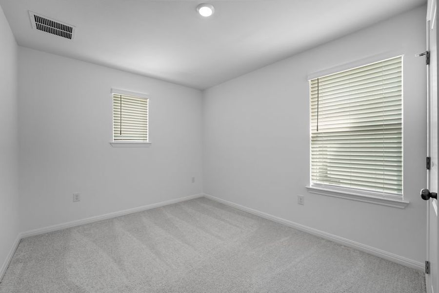Spacious, unfurnished interior of a new home in Longview 40s, Del Valle (Image 12).