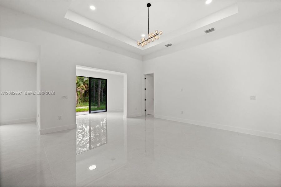 Spacious, unfurnished interior of a new home in , Lehigh Acres (Image 20).