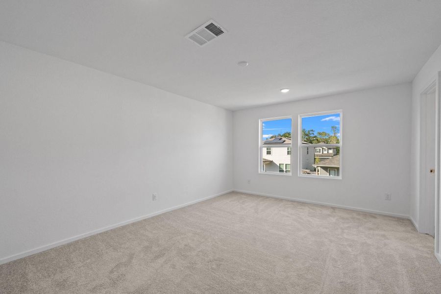Spacious, unfurnished interior of a new home in Peppervine, Porter (Image 27).