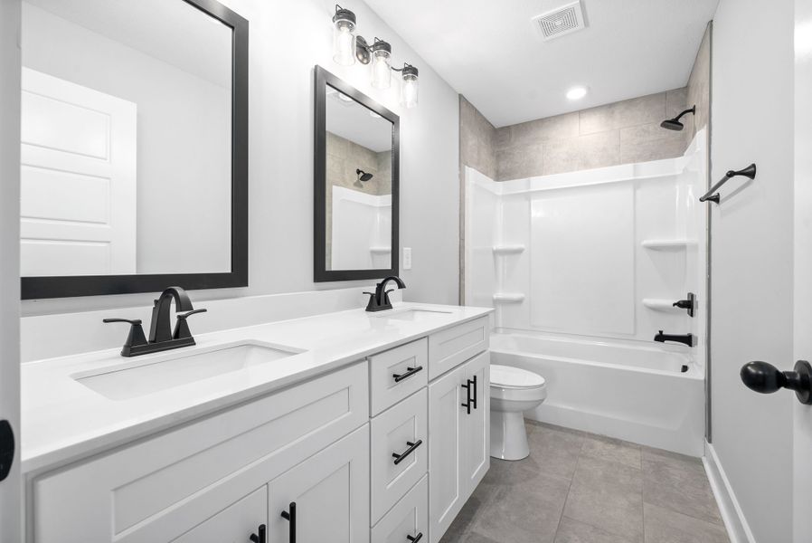 Representative furnished interior of a home built from the Noah by Rockwood Homes in Garrettsburg Meadows, Clarksville (Image 7).