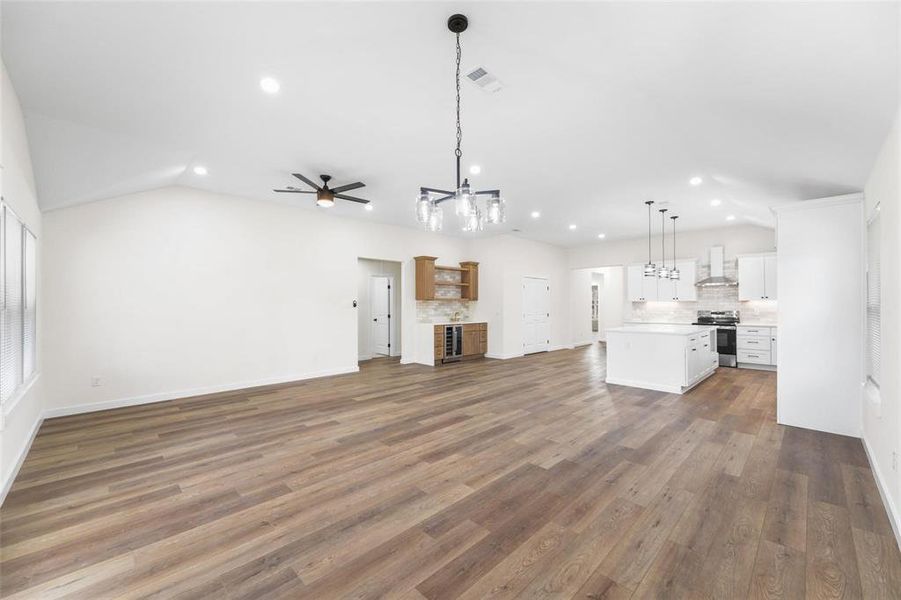 Spacious, unfurnished interior of a new home in , Dallas (Image 21).