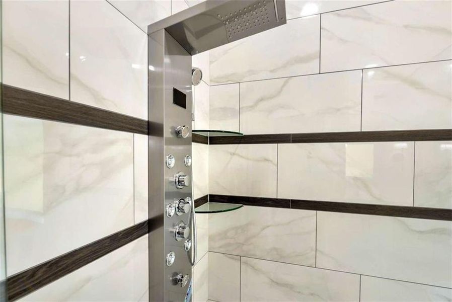 Image 43 of a home in .