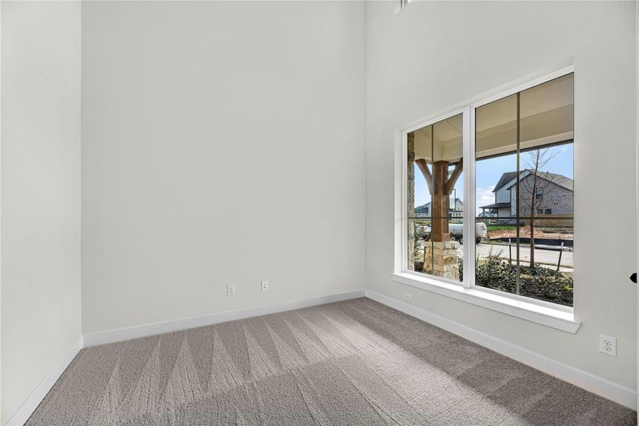 Spacious, unfurnished interior of a new home in Austin Point, Richmond (Image 19).