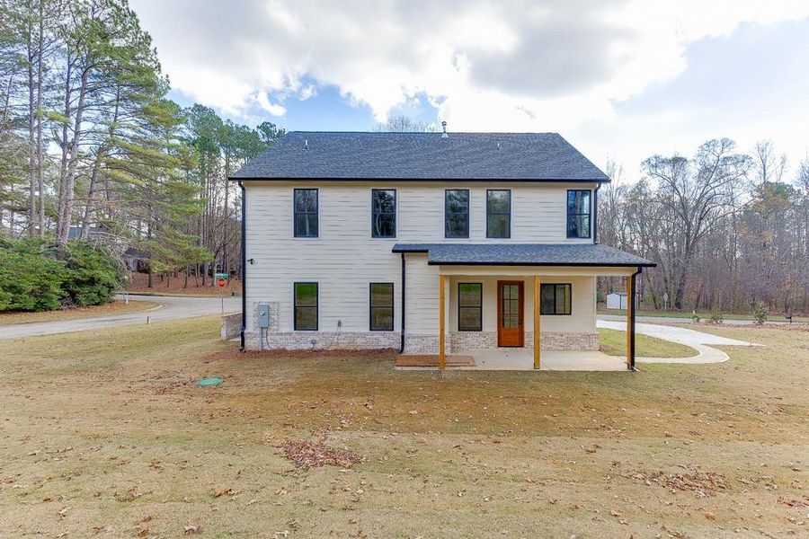 Exterior details and patio area of a home in , Flowery Branch (Image 4).