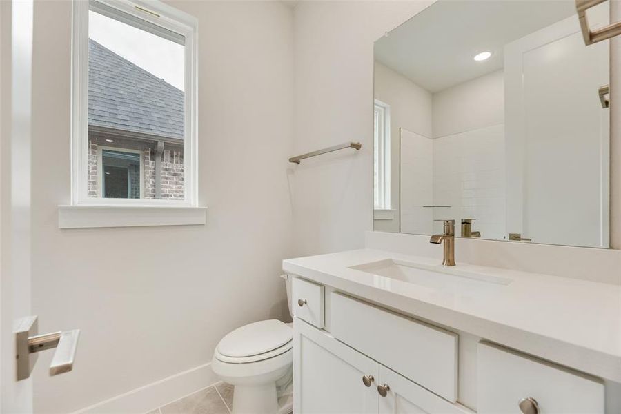 Furnished interior view inside a new home in Collin Creek, Plano (Image 5). Furnished interior view inside a new home in Collin Creek, Plano (Image 5).