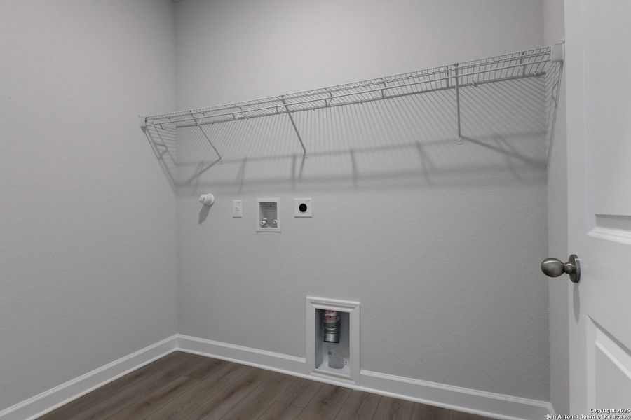 Spacious, unfurnished interior of a new home in Enclave at Hennersby Hollow 50's, San Antonio (Image 24). Spacious, unfurnished interior of a new home in Enclave at Hennersby Hollow 50's, San Antonio (Image 24).