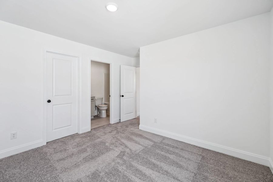 Spacious, unfurnished interior of a new home in Willow Landing, Mount Juliet (Image 48).