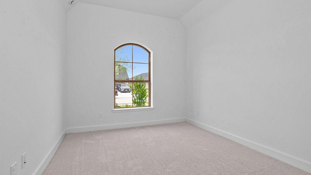 Spacious, unfurnished interior of a new home in Harvest Green, Richmond (Image 7).
