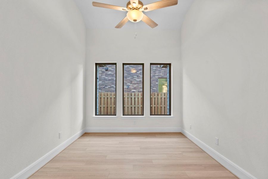 Spacious, unfurnished interior of a new home in Colton, Montgomery (Image 31).