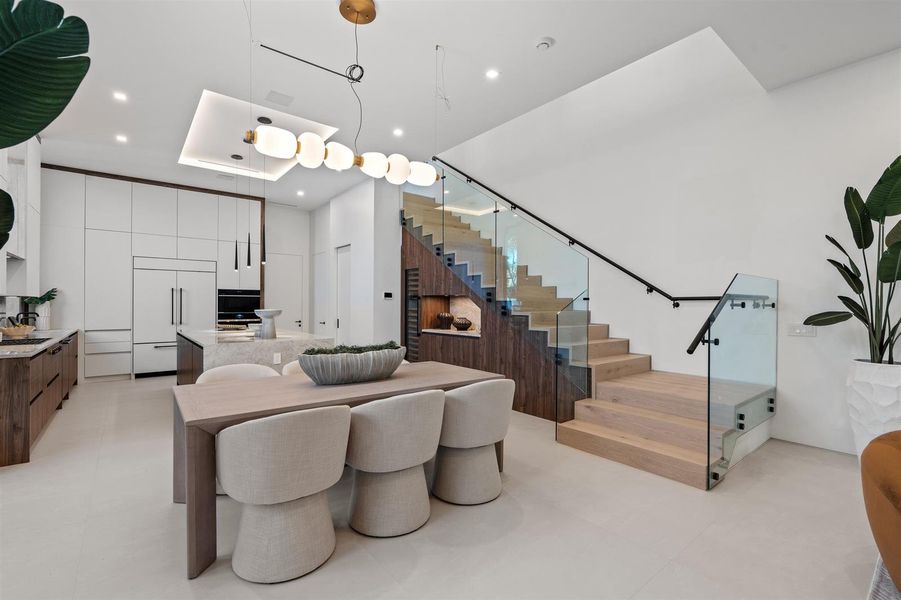 DINING_ANGLE_DT DINING_ANGLE_DT