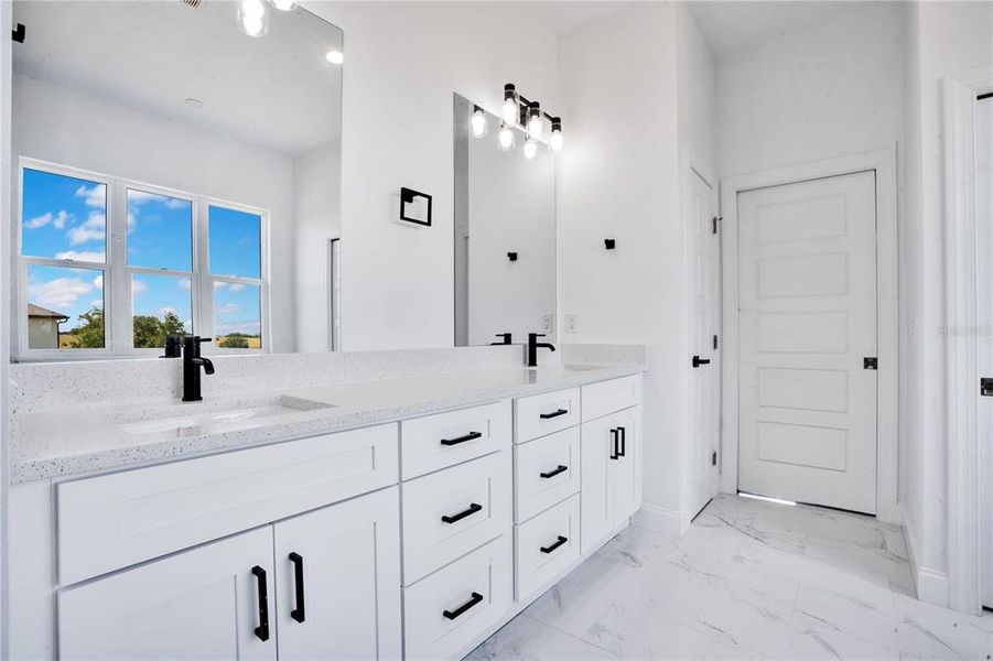 Furnished interior view inside a new home in , Lake Alfred (Image 15).