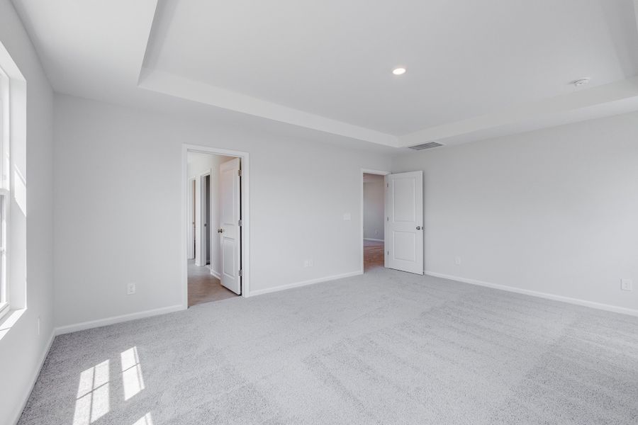 Spacious, unfurnished interior of a new home in Ellington, Elgin (Image 29).
