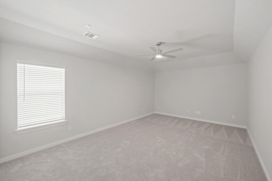 Spacious, unfurnished interior of a new home in Morton Creek Ranch, Katy (Image 20).