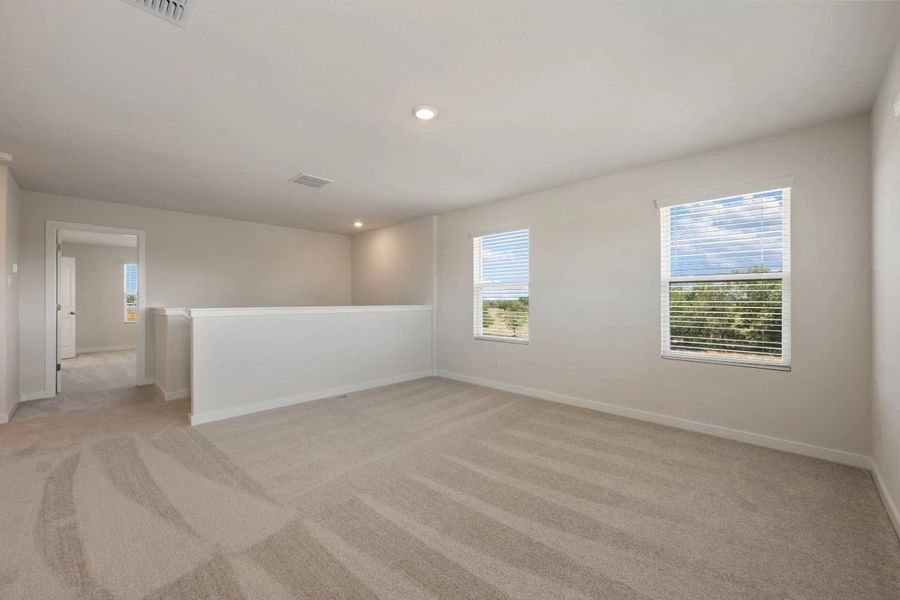 Spacious, unfurnished interior of a new home in Patterson Ranch, Georgetown (Image 21).