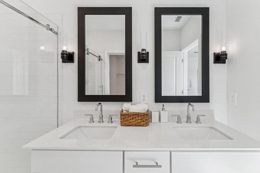 Spacious, unfurnished interior of a new home in , Fort Pierce (Image 20).