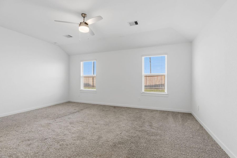 Spacious, unfurnished interior of a new home in , Fulshear (Image 28).