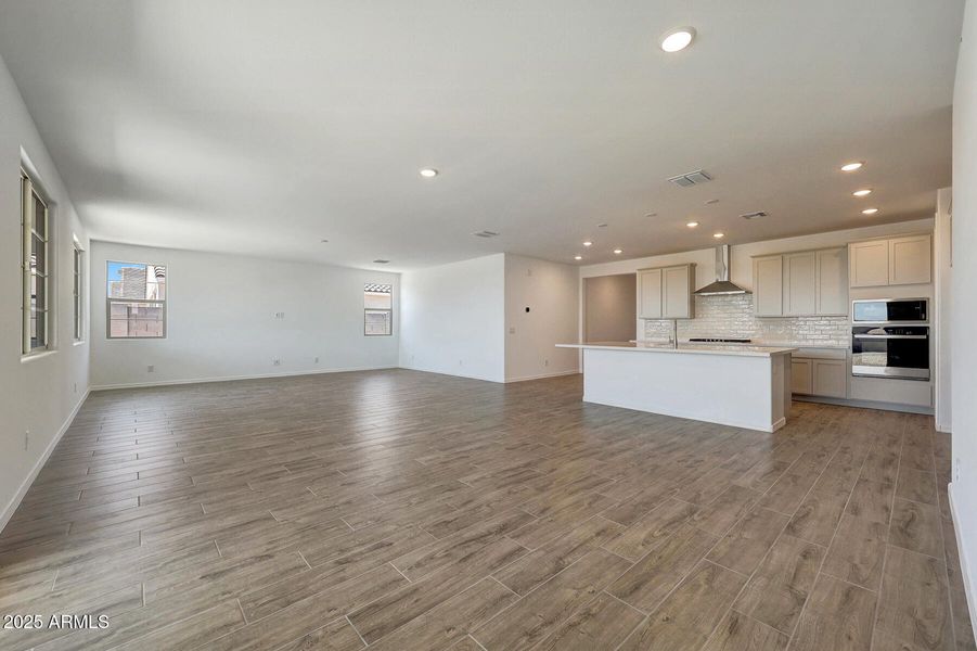 PHX_Las Ventanas_Lot 2020_Garnet_18381 M