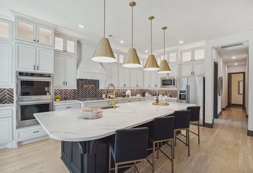 Plan 6020 kitchen - staged - 9 of 24