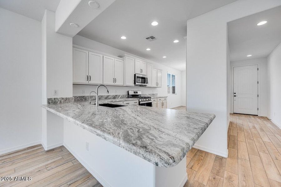 hj-az-phx-cantamia-duet-lily-lot-30135-k