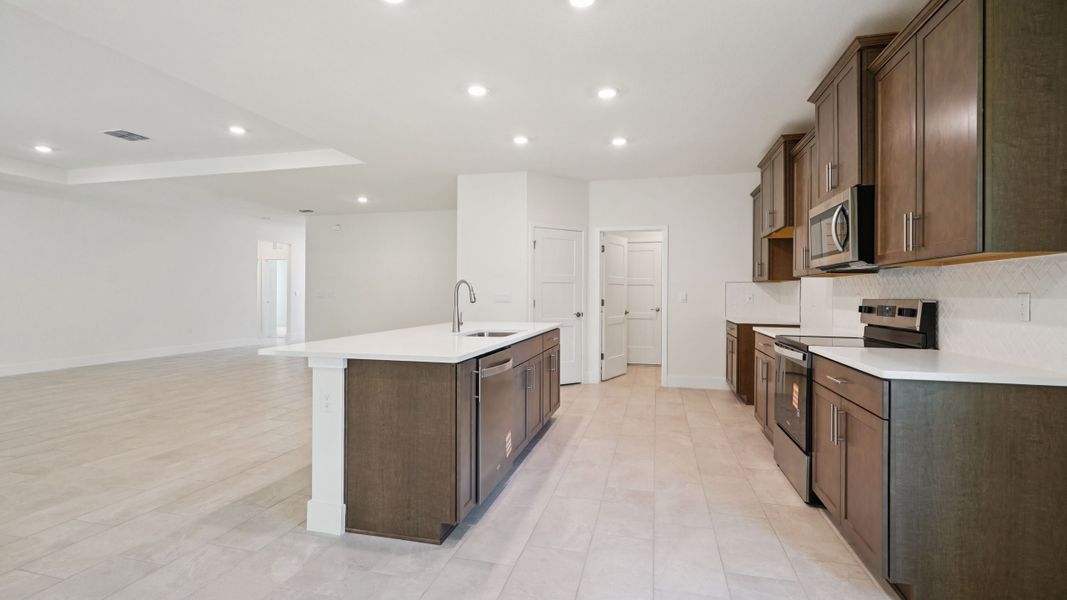 Representative furnished interior of a home built from the Destin by D.R. Horton in Buchanan Trails, Newberry (Image 13).