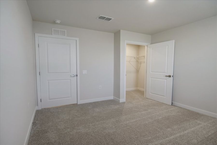 Spacious, unfurnished interior of a new home in Reidville Town Center Cottages, Duncan (Image 16).