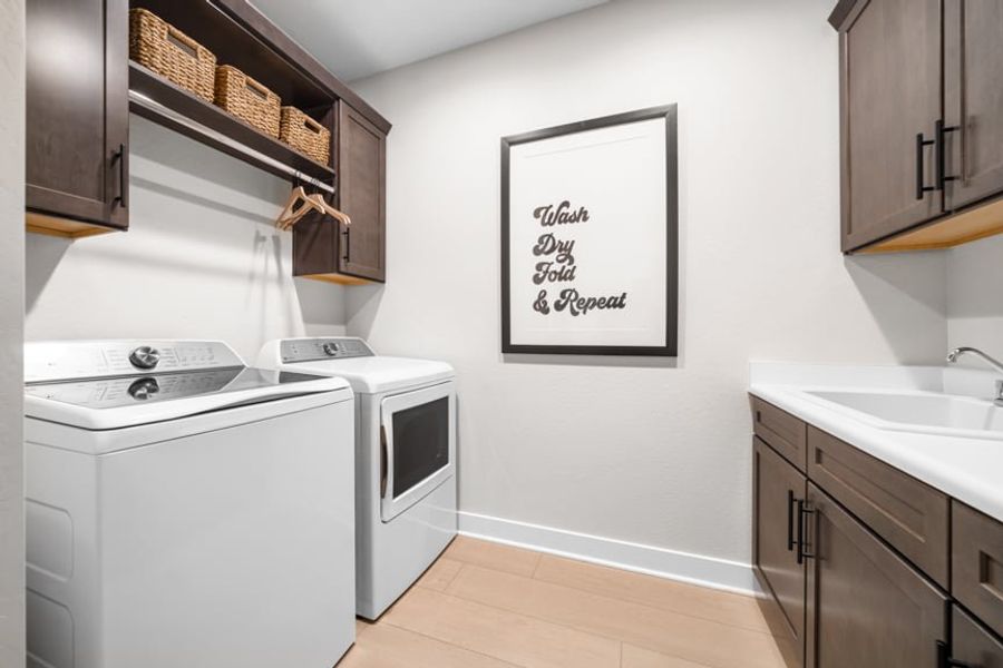 Representative furnished interior of a home built from the Havasupai by Taylor Morrison in Ovation at Meridian 55+, Queen Creek (Image 17). Representative furnished interior of a home built from the Havasupai by Taylor Morrison in Ovation at Meridian 55+, Queen Creek (Image 17).