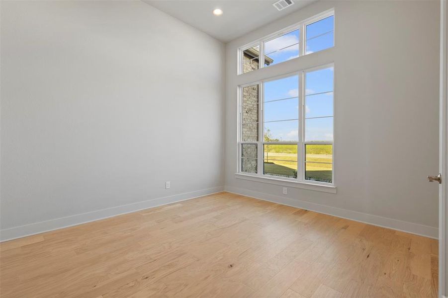 Spacious, unfurnished interior of a new home in Levante - 1 Acre Lots, Waxahachie (Image 21). Spacious, unfurnished interior of a new home in Levante - 1 Acre Lots, Waxahachie (Image 21).