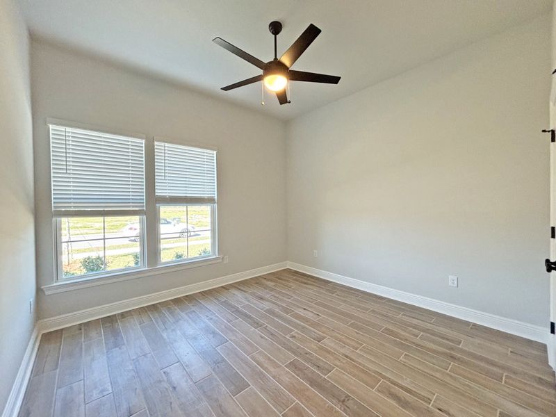 Spacious, unfurnished interior of a new home in Natureview, Freeport (Image 20).