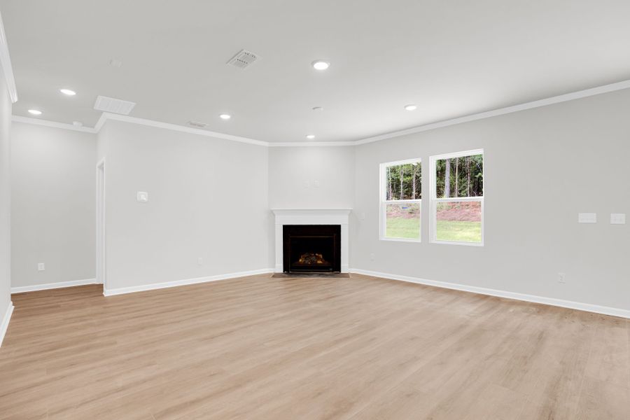 Spacious, unfurnished interior of a new home in Carriage Estates, Lexington (Image 18).