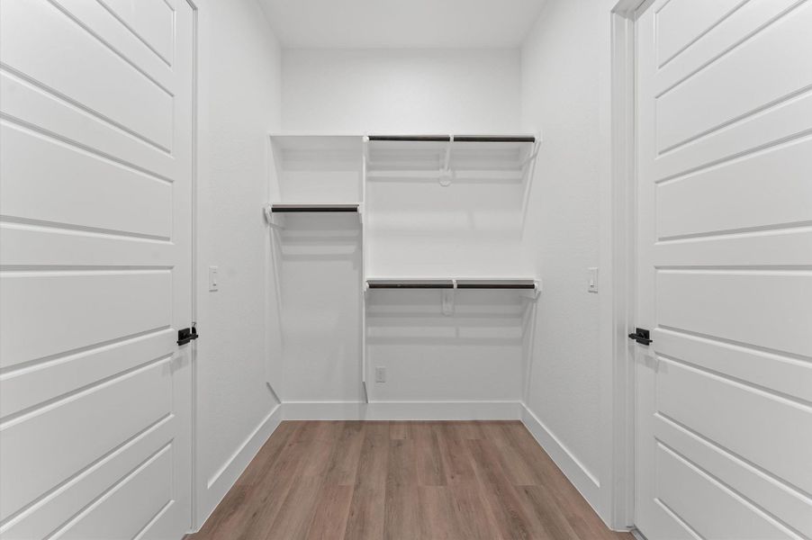 Spacious, unfurnished interior of a new home in , Conroe (Image 23).