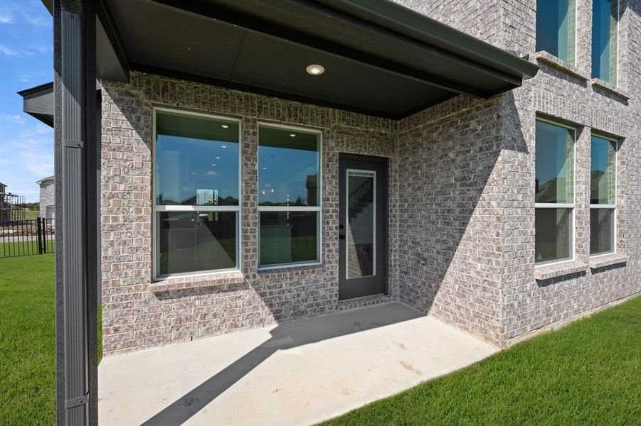 7_7800 Barley Field- Patio-0542