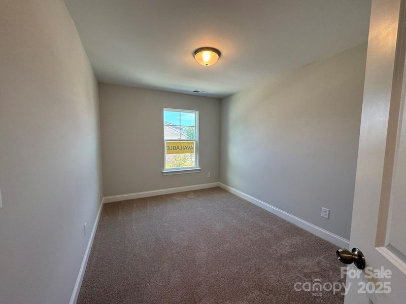 Spacious, unfurnished interior of a new home in Harrisburg Village, Harrisburg (Image 9).