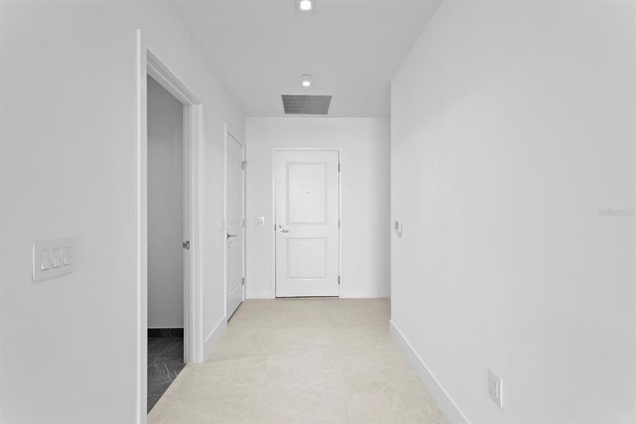 Spacious, unfurnished interior of a new home in , Tampa (Image 66). Spacious, unfurnished interior of a new home in , Tampa (Image 66).