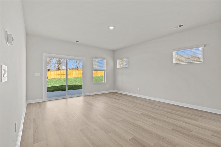 Spacious, unfurnished interior of a new home in Cedar Shoals – Heritage Collection, Piedmont (Image 15).