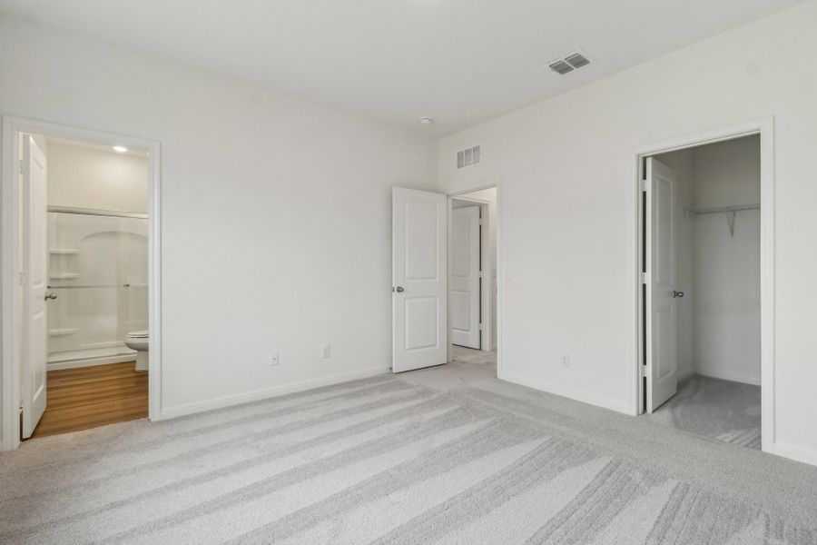 Representative unfurnished interior of a home built from the Comet by Starlight Homes in Andalusia, Loris (Image 18).