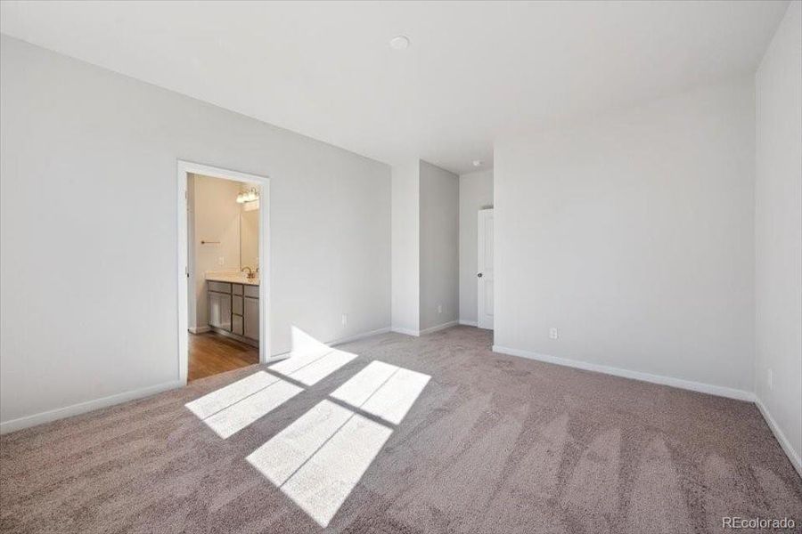 Spacious, unfurnished interior of a new home in The Boulevard II Collection at Windler, Aurora (Image 8).