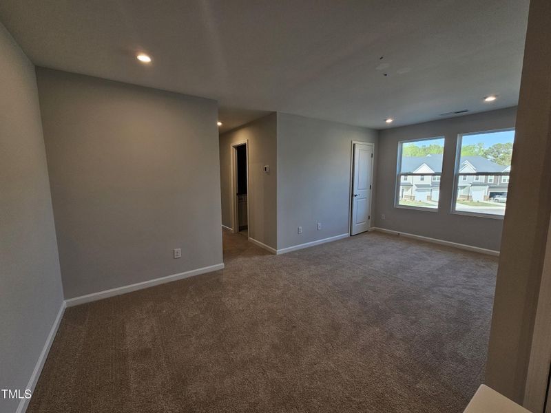 1000007029 1000007029