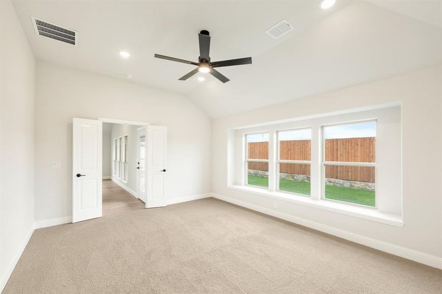 Spacious, unfurnished interior of a new home in Sunset Ridge, Alvarado (Image 26). Spacious, unfurnished interior of a new home in Sunset Ridge, Alvarado (Image 26).