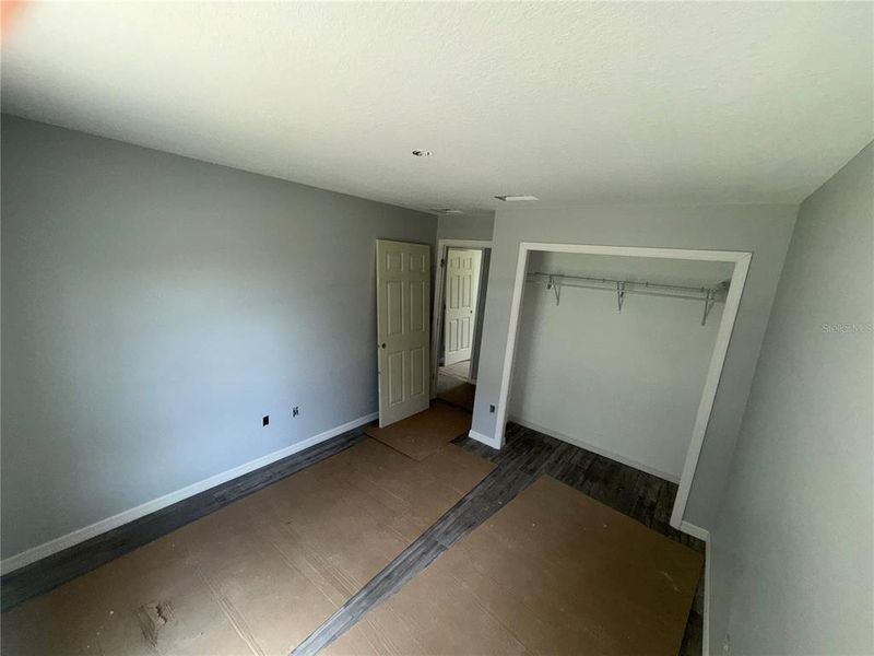Spacious, unfurnished interior of a new home in , Ocala (Image 9).