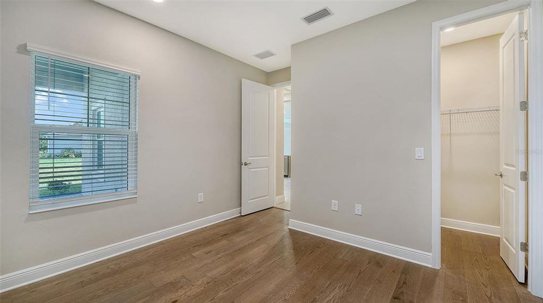 Spacious, unfurnished interior of a new home in Windward, Lakewood Ranch (Image 31).
