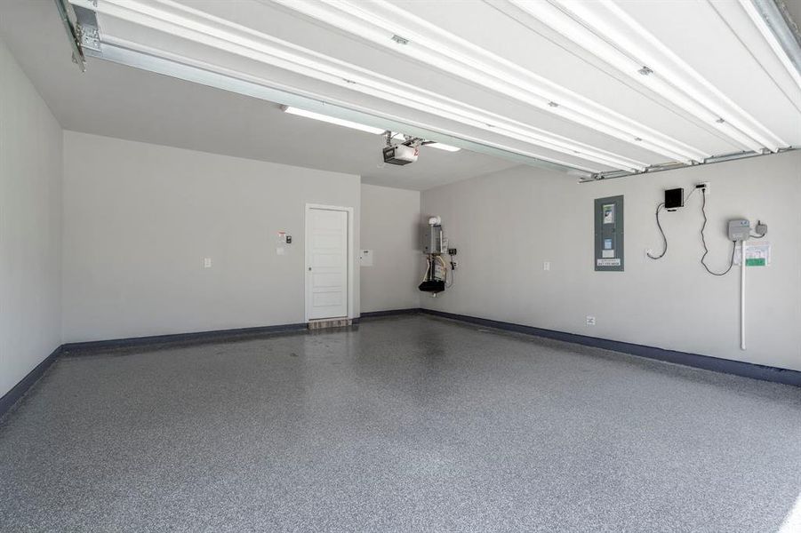 Spacious, unfurnished interior of a new home in , Fort Worth (Image 23).