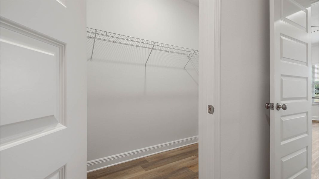 Representative furnished interior of a home built from the Delray by D.R. Horton in Caballeros Estates At Hombre, Panama City Beach (Image 11).