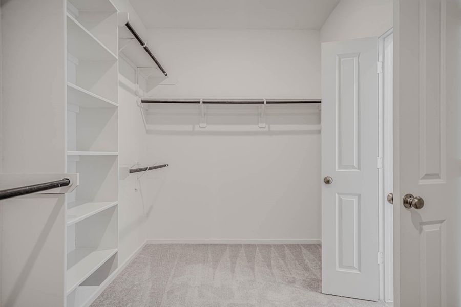 Spacious, unfurnished interior of a new home in Sunterra, Katy (Image 21).