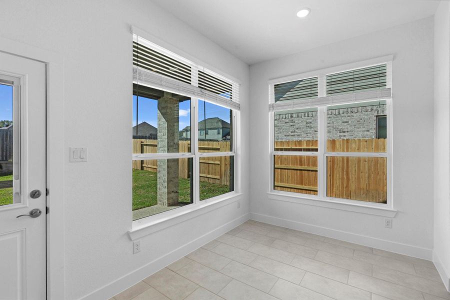 Spacious, unfurnished interior of a new home in Emory Glen, Magnolia (Image 23).