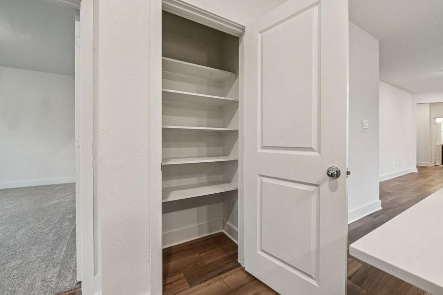 29543 Pondview Pantry