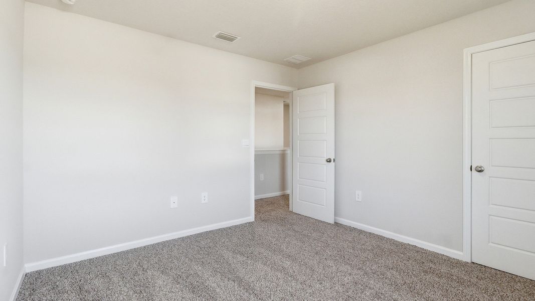 Spacious, unfurnished interior of a new home in Wesley Park, Crawfordville (Image 32).