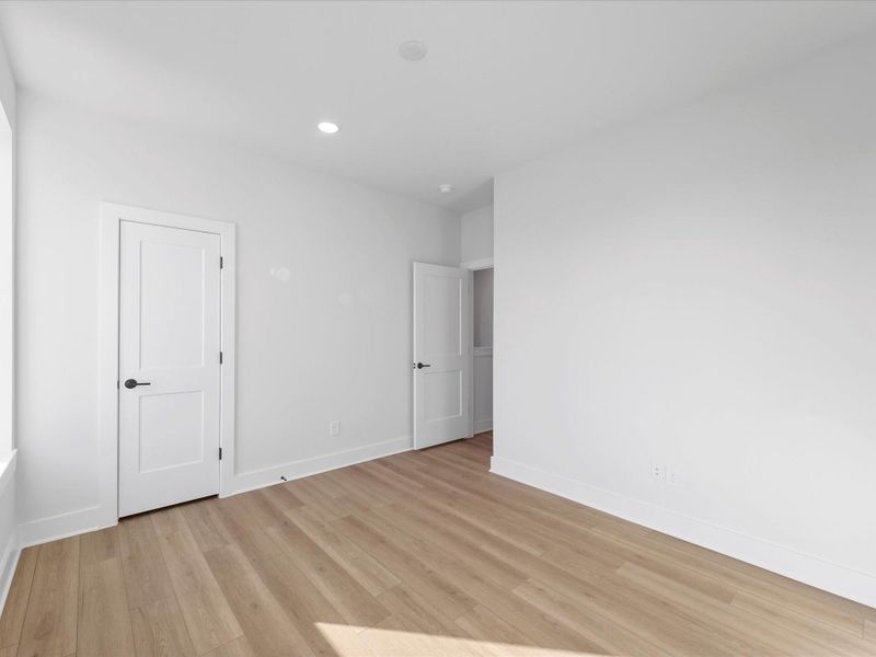 Spacious, unfurnished interior of a new home in Jesselton Square at Creekmont, Houston (Image 21). Spacious, unfurnished interior of a new home in Jesselton Square at Creekmont, Houston (Image 21).