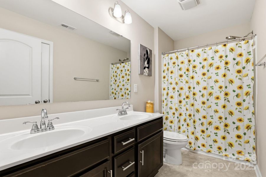 Furnished interior view inside a new home in , Statesville (Image 7).