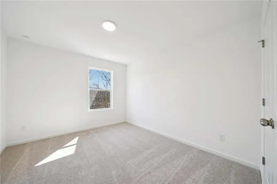 Spacious, unfurnished interior of a new home in Langston Reserve, Cartersville (Image 18).