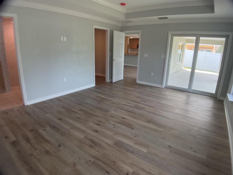 Spacious, unfurnished interior of a new home in , Punta Gorda (Image 21).